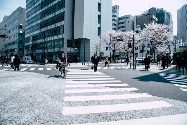 鹤壁为何勤工俭学对在日本的留学生的职业生涯至关重要？